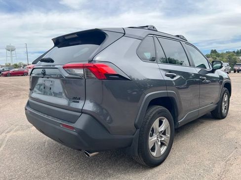 Used 2022 Toyota RAV4 XLE w/ Convenience Package AWD/4WD image 5