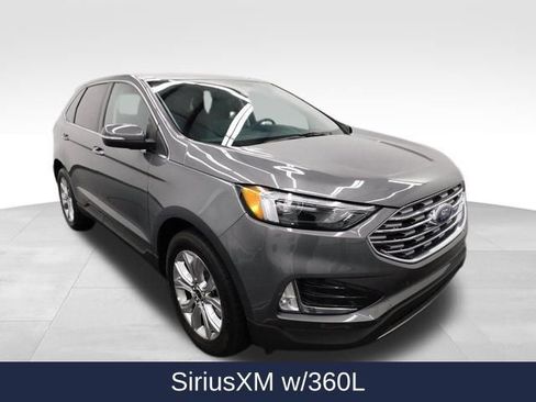 Used 2024 Ford Edge Titanium image 2