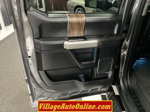 Used 2018 Ford F150 Lariat image 24