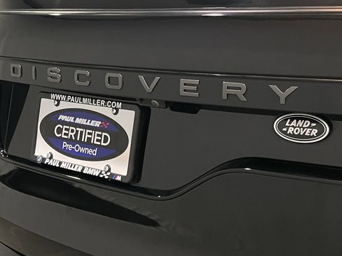 Used 2023 Land Rover Discovery S R-Dynamic image 24
