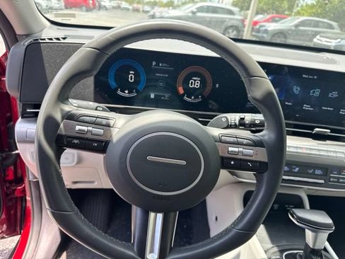 Used 2024 Hyundai Kona SEL FWD image 9