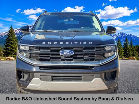 Used 2025 Ford Expedition Max Platinum w/ Driver's Package AWD/4WD image 7