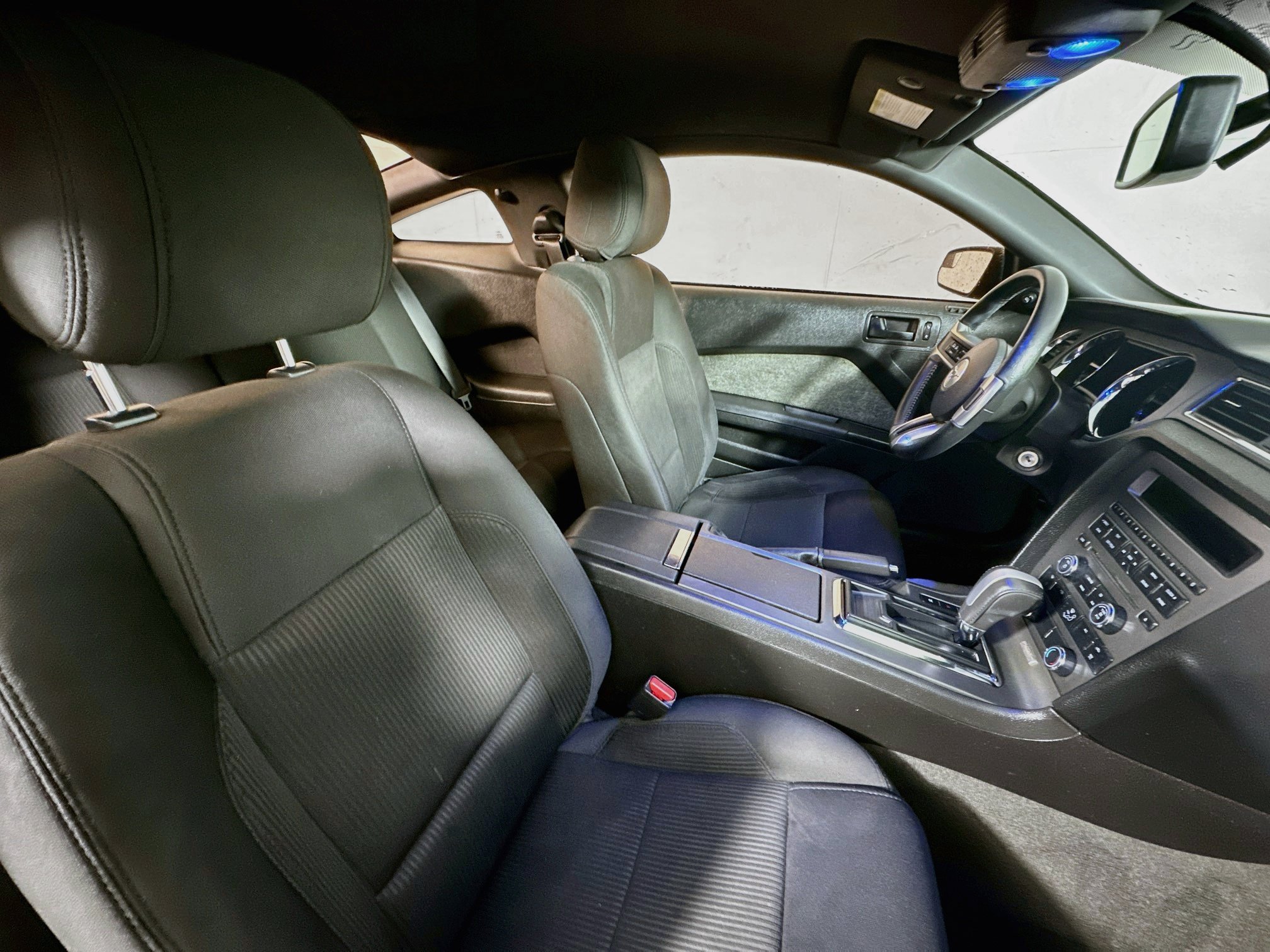 Used 2013 Ford Mustang Coupe RWD image 24