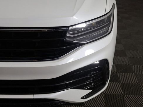 Used 2024 Volkswagen Tiguan SE R-Line image 14