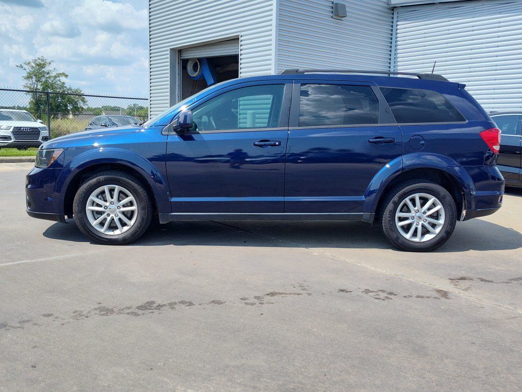 Used 2019 Dodge Journey SE FWD image 4