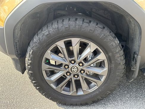 Used 2024 Toyota Land Cruiser image 11