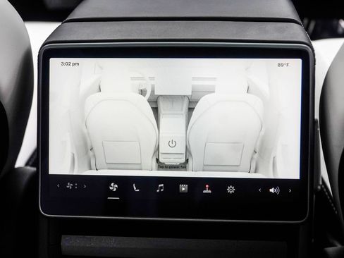 Used 2025 Tesla Model 3 Long Range RWD image 26