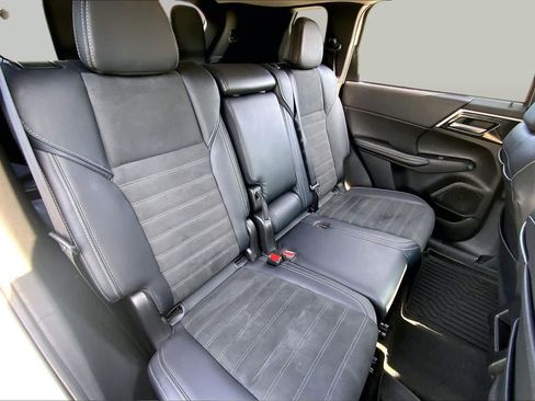 Used 2024 Mitsubishi Outlander SE AWD/4WD image 20