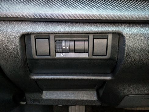 Certified 2024 Subaru Crosstrek 2.5i Limited w/ Crosstrek Mirror Package AWD/4WD image 18