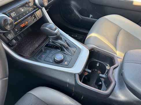Used 2022 Toyota RAV4 Limited w/ Limited Grade Weather Package AWD/4WD image 9