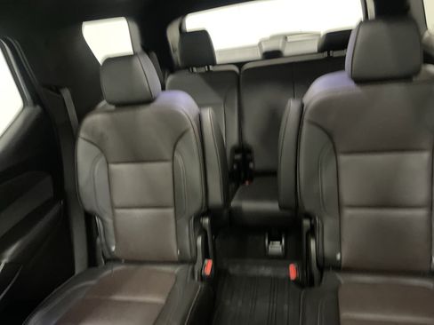 Used 2022 Chevrolet Traverse High Country image 11