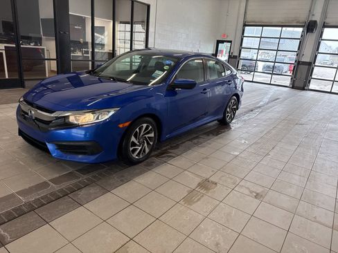 Used 2017 Honda Civic EX image 5