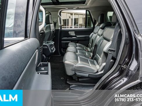 Used 2025 Ford Expedition Active AWD/4WD image 21