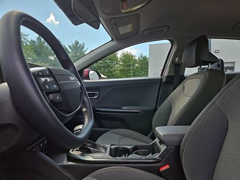 Used 2025 Kia K4 FWD image 28