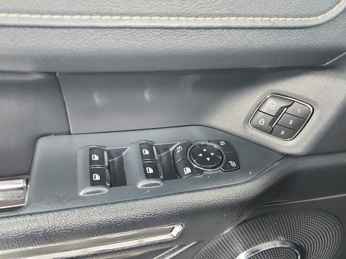 Used 2024 Ford Expedition XLT image 34