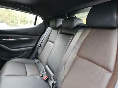 New 2026 MAZDA MAZDA3 Hatchback w/Premium Plus Pkg image 22