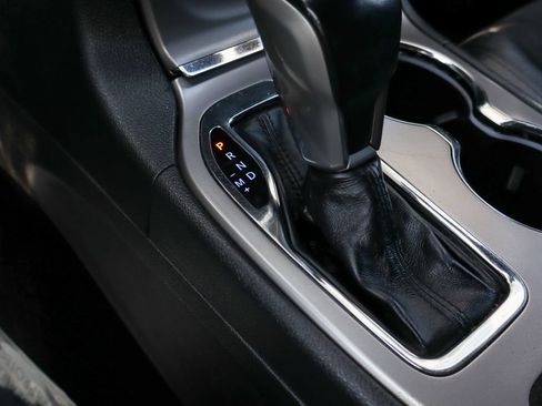 Used 2021 Jeep Grand Cherokee Laredo X RWD image 37
