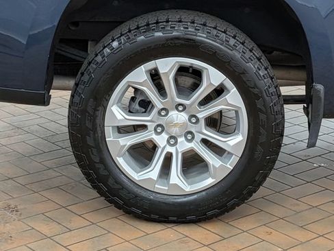 Used 2023 Chevrolet Silverado 1500 LTZ AWD/4WD image 9