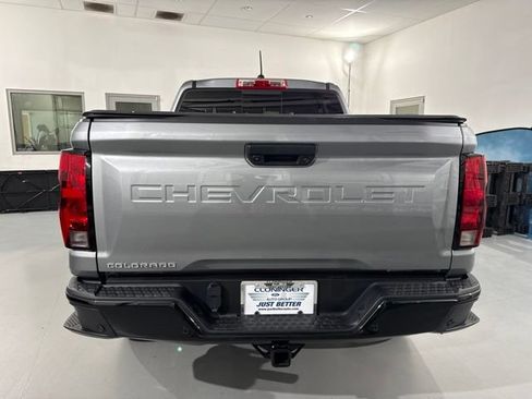 Used 2024 Chevrolet Colorado Trail Boss w/ Technology Package AWD/4WD image 8