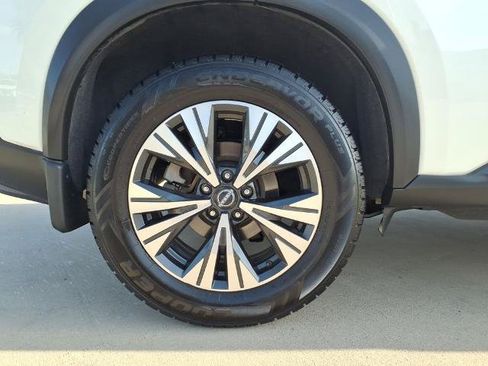 Certified 2023 Nissan Rogue SV FWD image 19