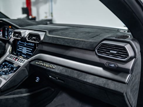 Used 2024 Lamborghini Urus Performante image 24
