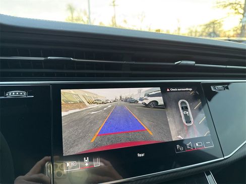 Used 2025 Audi RS Q8 performance image 24