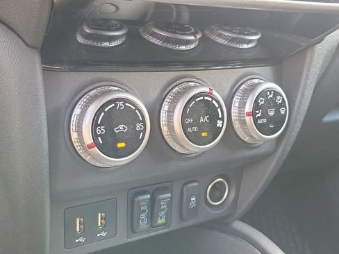 Used 2020 Mitsubishi Outlander Sport ES FWD image 32