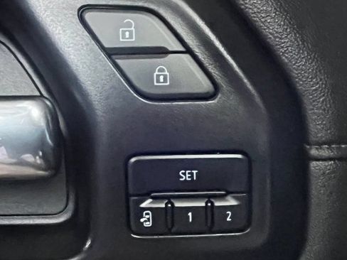 Used 2022 Chevrolet Silverado 3500 High Country w/ Technology Package AWD/4WD image 9