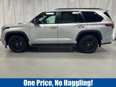 Used 2025 Toyota Sequoia Limited w/ Nightshade Package AWD/4WD image 4