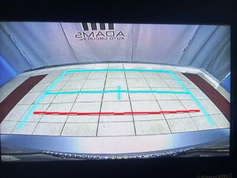 Used 2022 Toyota Camry SE image 11