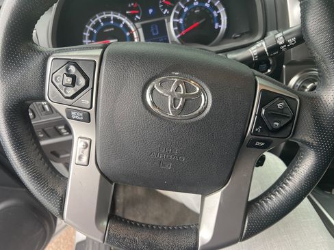 Used 2015 Toyota 4Runner 4WD image 9