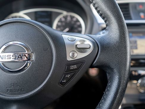 Used 2018 Nissan Sentra SR w/ Technology Package image 24