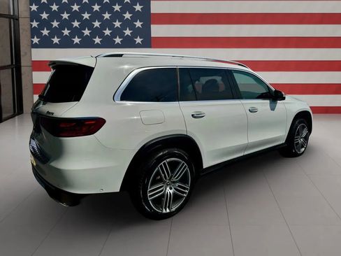 Used 2024 Mercedes-Benz GLS 450 4MATIC image 6