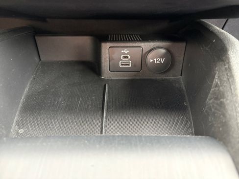 Used 2024 Ford Escape ST-Line w/ Equipment Group 301A FWD image 19