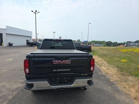 Used 2024 GMC Sierra 2500 SLE w/ SLE Value Package; AWD/4WD image 4