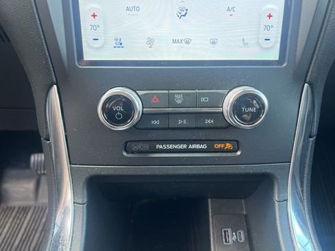 Used 2024 Ford Edge Titanium w/ Equipment Group 301A image 31