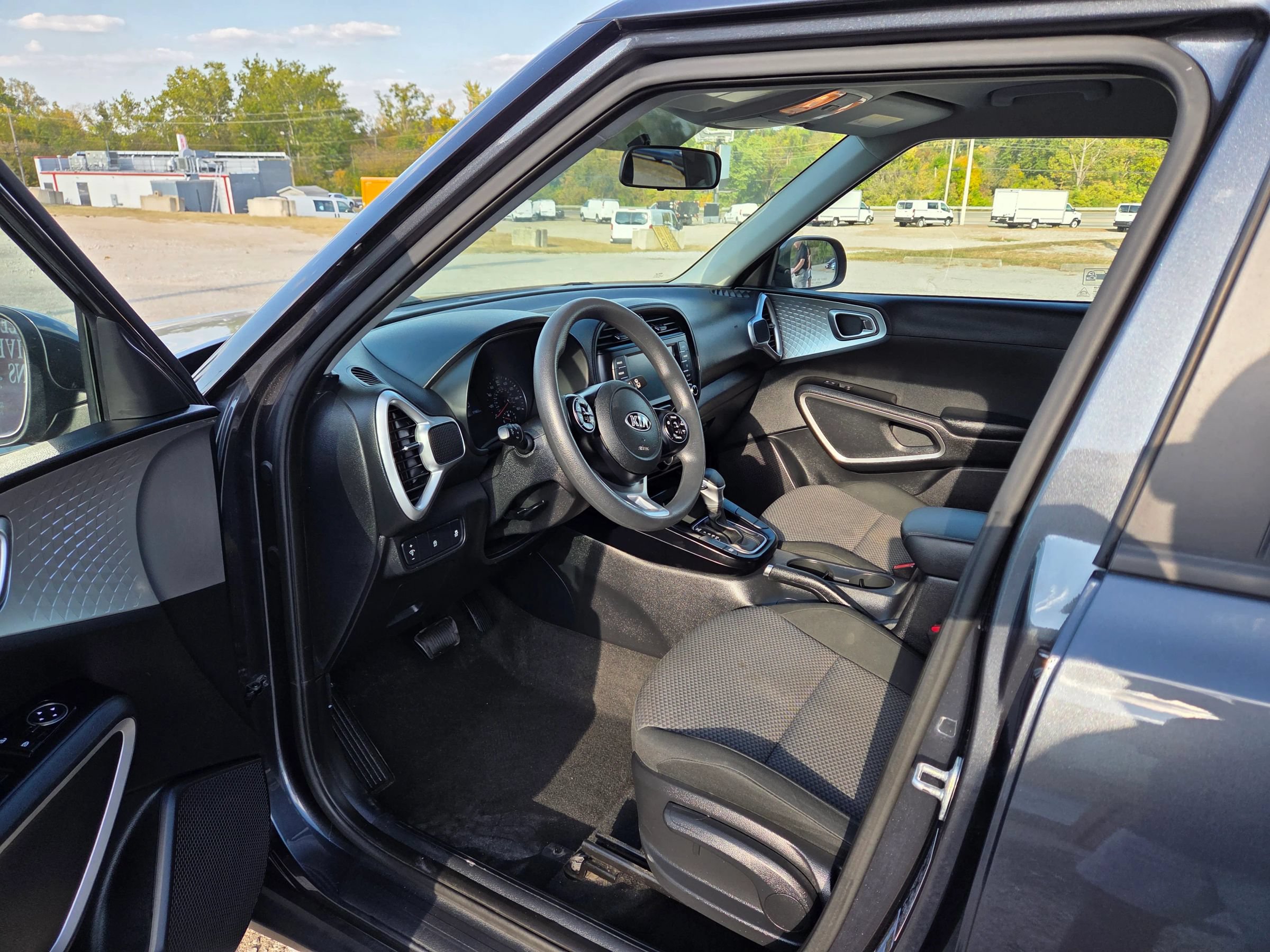 Used 2020 Kia Soul LX FWD image 11