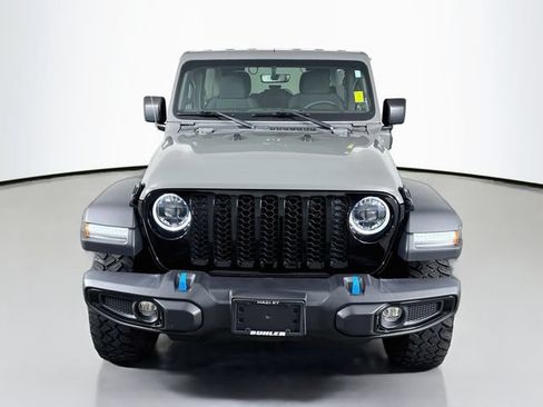 Used 2023 Jeep Wrangler Unlimited w/ Cold Weather Group AWD/4WD image 2