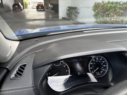 Used 2025 Nissan Sentra SV FWD image 33