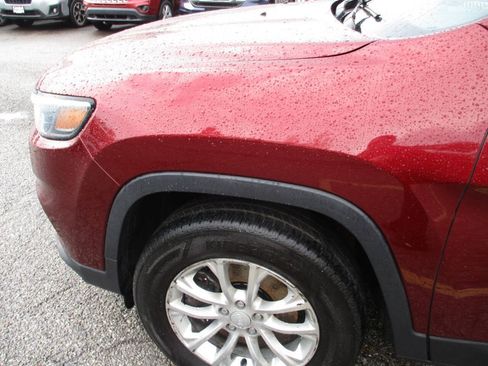 Used 2019 Jeep Cherokee Latitude w/ Popular Appearance Group AWD/4WD image 16