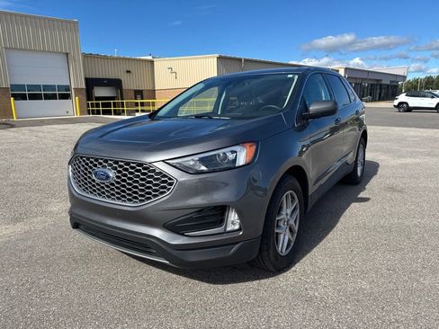 Used 2024 Ford Edge SEL w/ Convenience Package AWD/4WD image 2