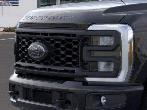 New 2025 Ford F250 XLT w/ Black Appearance Package image 17