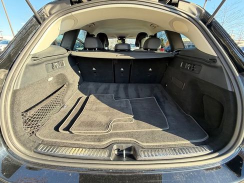 Used 2024 Mercedes-Benz GLC 300 4MATIC image 31