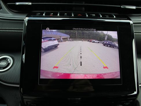 Used 2024 Jeep Grand Cherokee L Laredo image 25