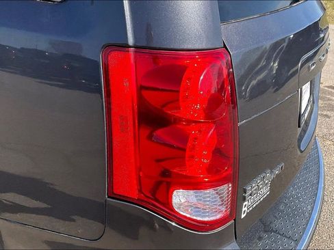 Used 2017 Dodge Grand Caravan SXT FWD image 28