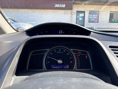 Used 2011 Honda Civic DX-VP image 16