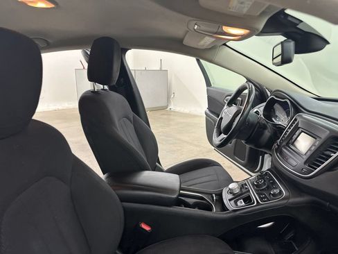 Used 2015 Chrysler 200 Limited w/ Convenience Group FWD image 22