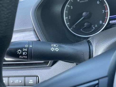 Used 2024 Nissan Altima 2.5 SV image 23