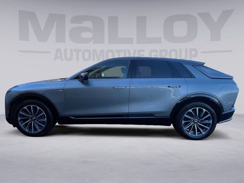 Used 2024 Cadillac Lyriq Sport image 2