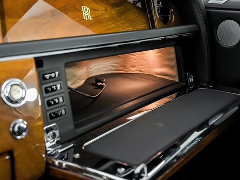 Used 2008 Rolls-Royce Phantom Drophead Coupe RWD image 36